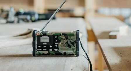 Sangean Survivor MMR-88 FM/DAB+ radio met camouflage zonnepaneel en dynamo