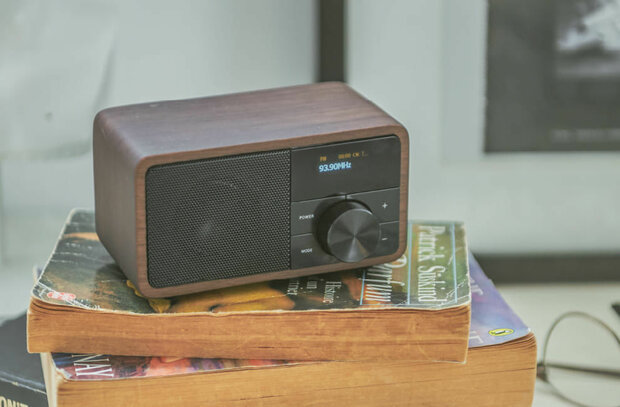 Sangean DDR-7 Dark Wood mini DAB+/FM radio met bluetooth en aux donker hout