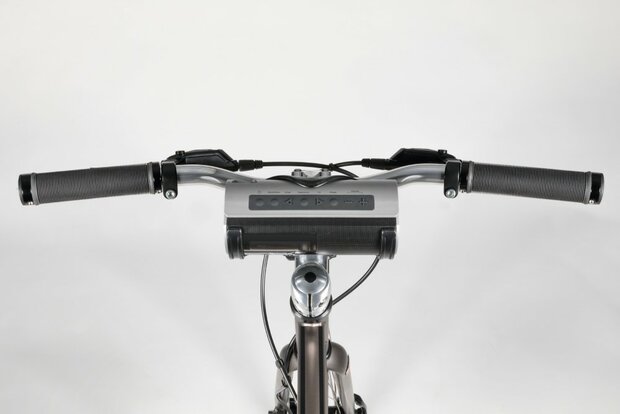 Technisat DIGITRADIO BIKE 1 DAB+/FM fietsradio voor op stuur zwart/zilver aan stuur bevestigd